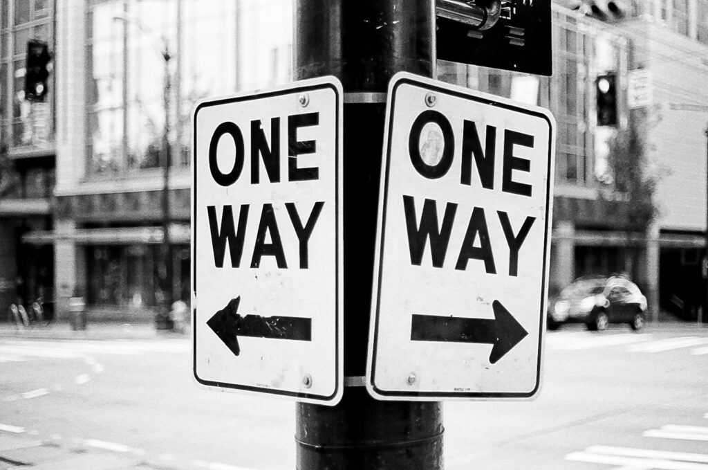 The Dual Role of Fintechee: Gateway and Acceptor